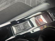 プジョー E-208 GT  クルーズコントロール　シートヒーター　ハーフレザーシート　17インチアルミ　ブラックルーフ　純正ナビ　地デジTV　ドラレコ　ETC