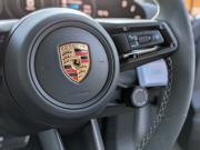 ポルシェ タイカン GTS  【希少PDCC、PSCB、リアアクスルステアリング装着車両】 人気のクレヨンカラー