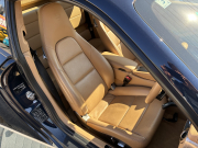 ポルシェ 911(Type991.2) カレラS　右H　PDK 　スポーツクロノPKG　スポーツエグゾースト　PCCB　PASM　ACC　シートヒーター　BOSE　　クレストエンボス加工ヘッドレスト　内装ルクソールベージュ