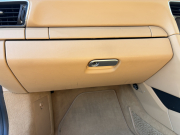 ポルシェ 911(Type991.2) カレラS　右H　PDK 　スポーツクロノPKG　スポーツエグゾースト　PCCB　PASM　ACC　シートヒーター　BOSE　　クレストエンボス加工ヘッドレスト　内装ルクソールベージュ