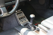 ポルシェ 911(Type964) カレラ4 5速MT ディーラー車