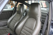 ポルシェ 911(Type930) カレラ3.2 5MT ディーラー車