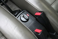 ポルシェ 911(Type930) カレラ3.2 5MT ディーラー車