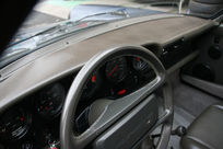 ポルシェ 911(Type930) カレラ3.2 5MT ディーラー車