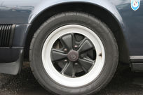 ポルシェ 911(Type930) カレラ3.2 5MT ディーラー車