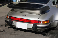 ポルシェ 911(Type930) ターボ 3.3