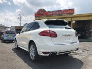 ポルシェ カイエン V6 スポーツデザインパッケージ 右ハンドル