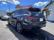 ポルシェ カイエン GTS 左ハンドル