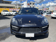 ポルシェ カイエン GTS 左ハンドル
