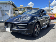 ポルシェ カイエン GTS 左ハンドル