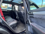 ポルシェ カイエン GTS 左ハンドル