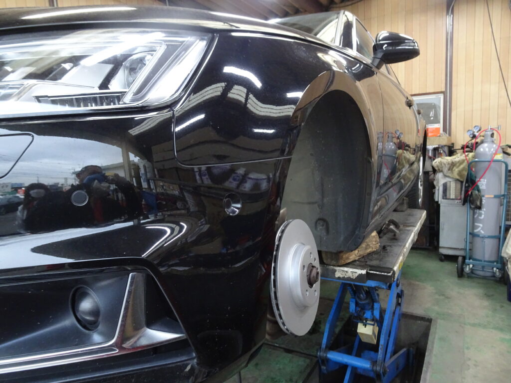 アウディブレーキパッド交換作業 ウィズ蓮田