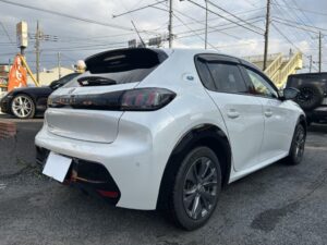 プジョーe-208アリュール EVの中古車