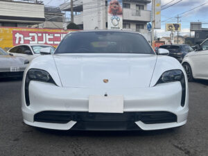 EVの中古車-ポルシェタイカンターボ